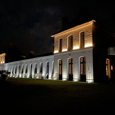 Chateau Neuf Le Desert Apartment Le Pizou Bagian luar foto